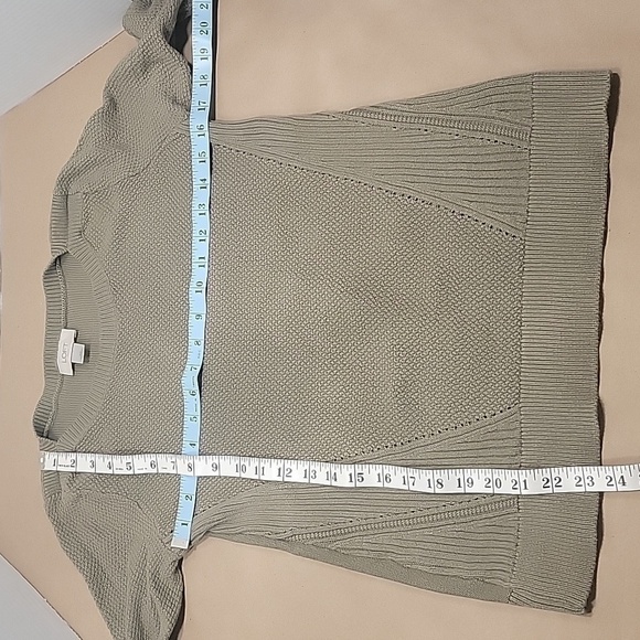 Loft Outlet, Army Green Pullover Sweater, Size XS.  EUC! - Picture 6 of 9
